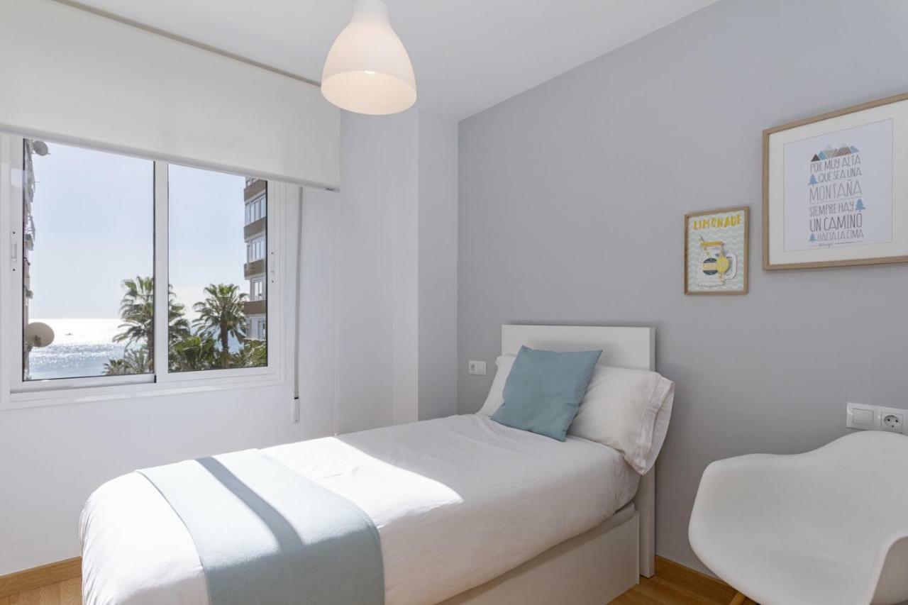 Malagueta Blue Apartment มาลากา ภายนอก รูปภาพ