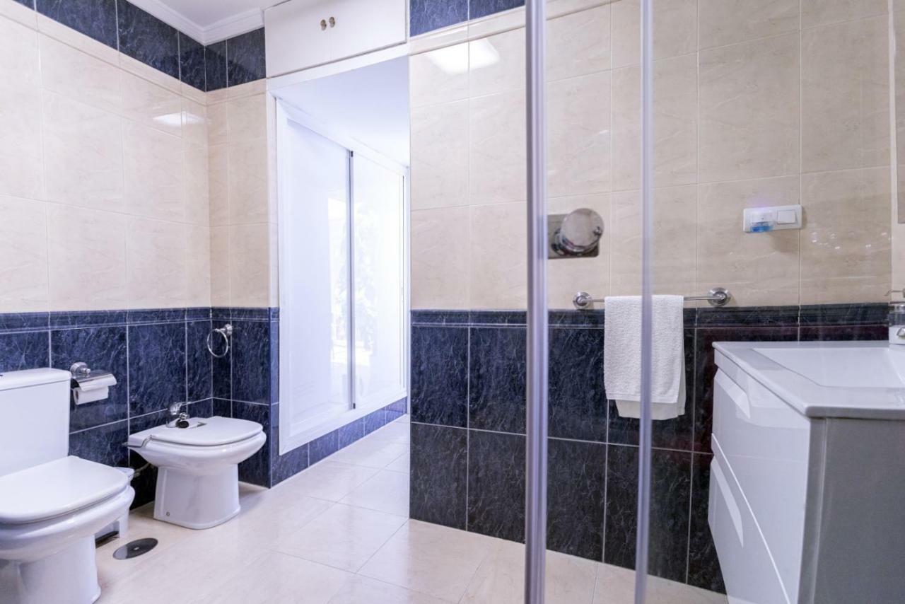 Malagueta Blue Apartment มาลากา ภายนอก รูปภาพ